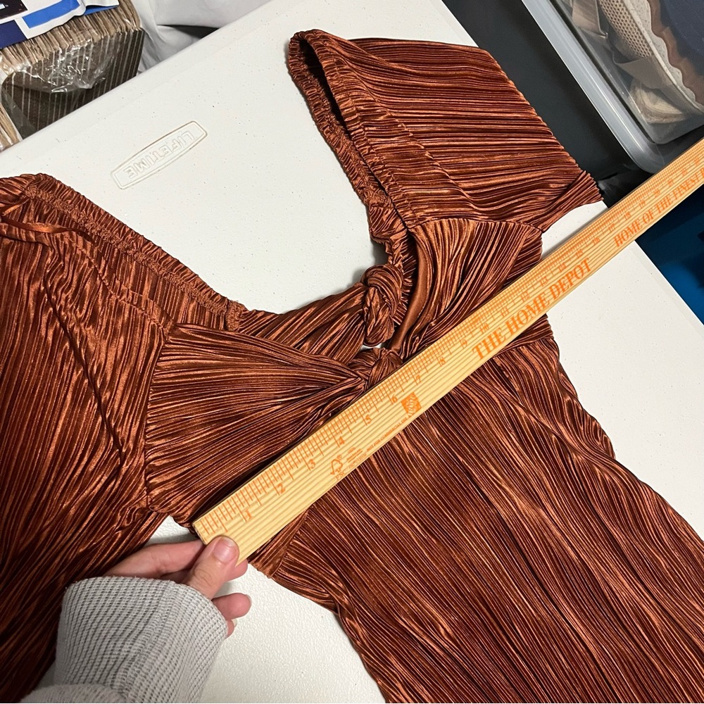 Baltic Born Amani Pleated Midi Dress Cinnamon Copper Brown Medium K2 - Picture 8 of 8